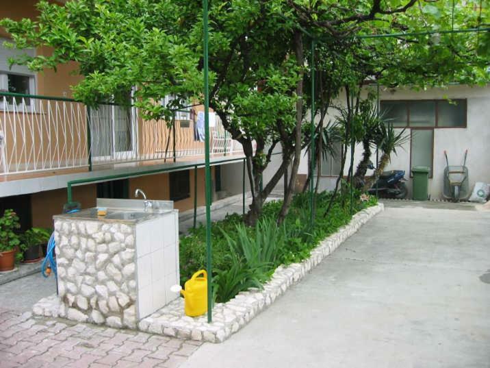 Apartment Luno Kastela Exterior photo